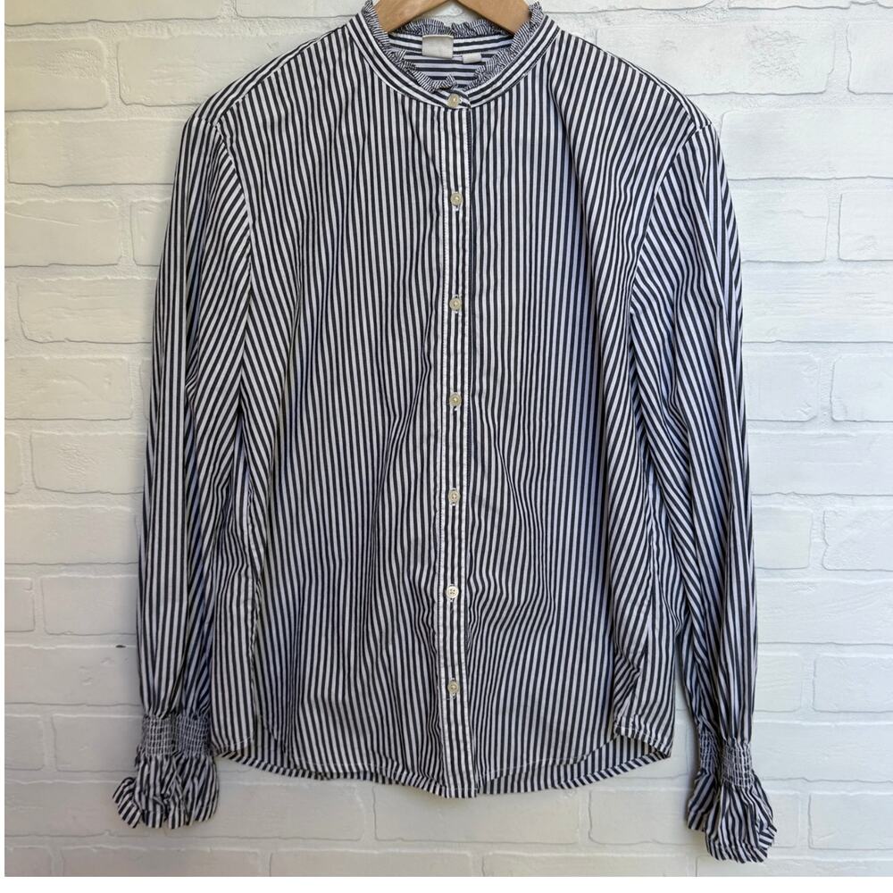 GAP Women's Mockneck Grey Striped Ruffle Cuff Button Down Shirt sz L